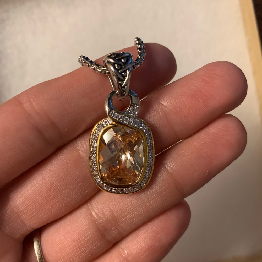 Scandia Necklace - Picture 3 of 3